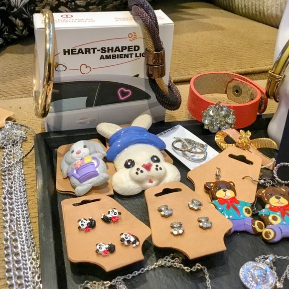 70 PIECES SELLERS BUNDLE All Wearable/Sellable 3.3 pounds - Picture 13 of 16